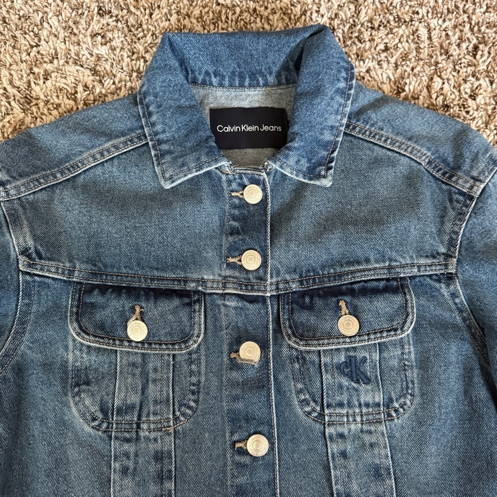 🆕 Calvin Klein Cropped Denim Jacket 💙 | XS - Picture 2 of 5
